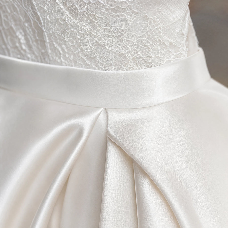 Jupe Longue Vintage Satin Blanche - close-up détail matière