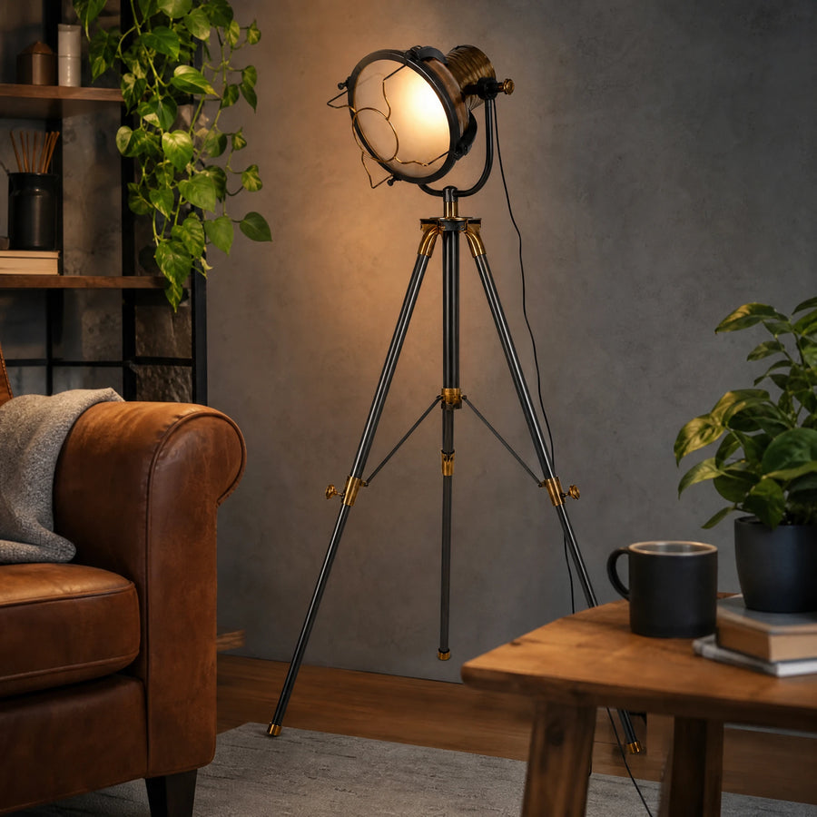 Lampadaire Trépied Industriel à Projecteur Orientable - OBJETS VARIES