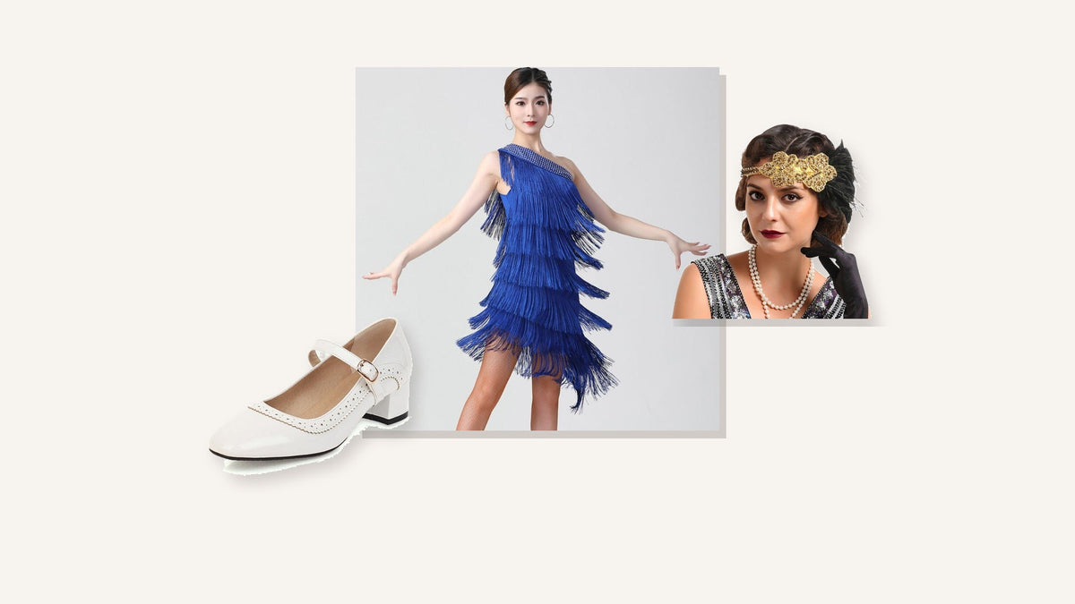 Tenue Charleston pour danser : robe bleue à franges, chaussure blanche à petit talon et bandeau doré Imagen