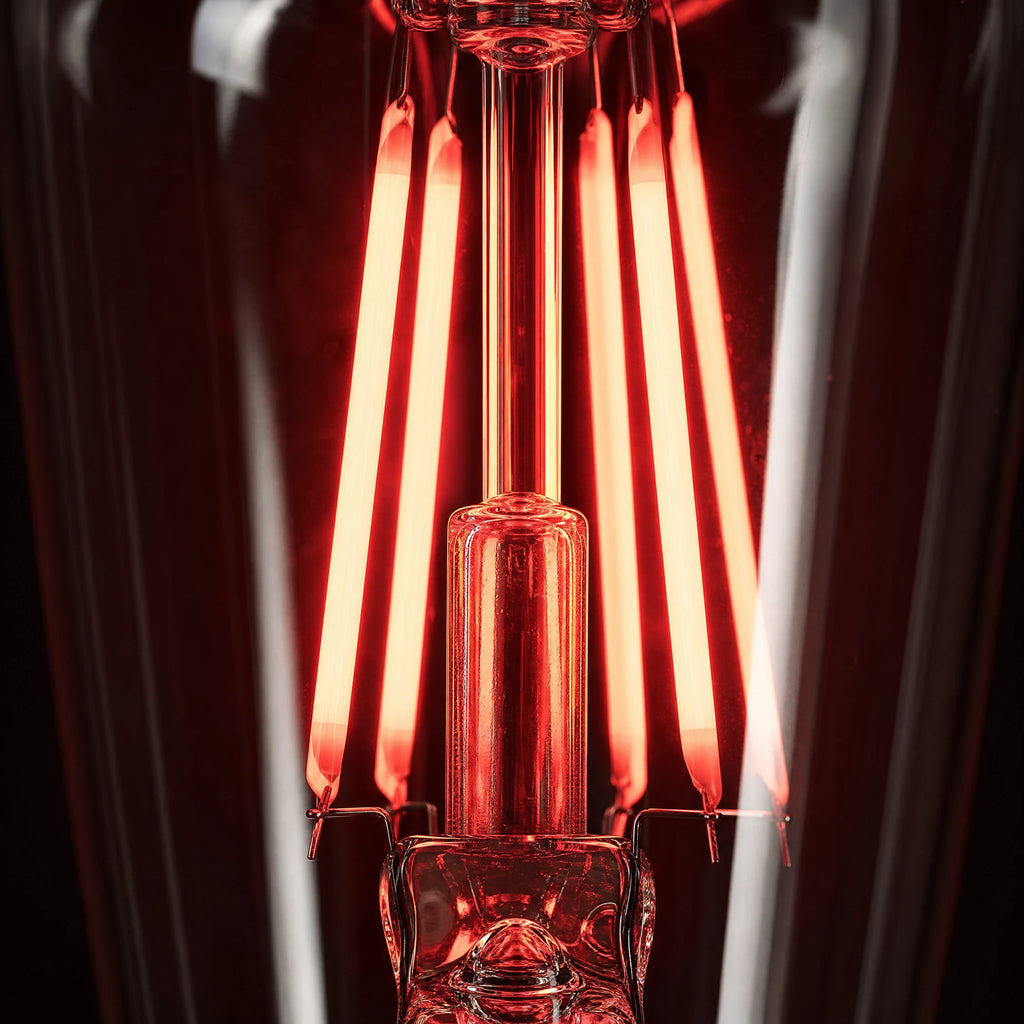 Ampoule LED Vintage à Filament Rouge ou Bleue E27 - close-up détail matière