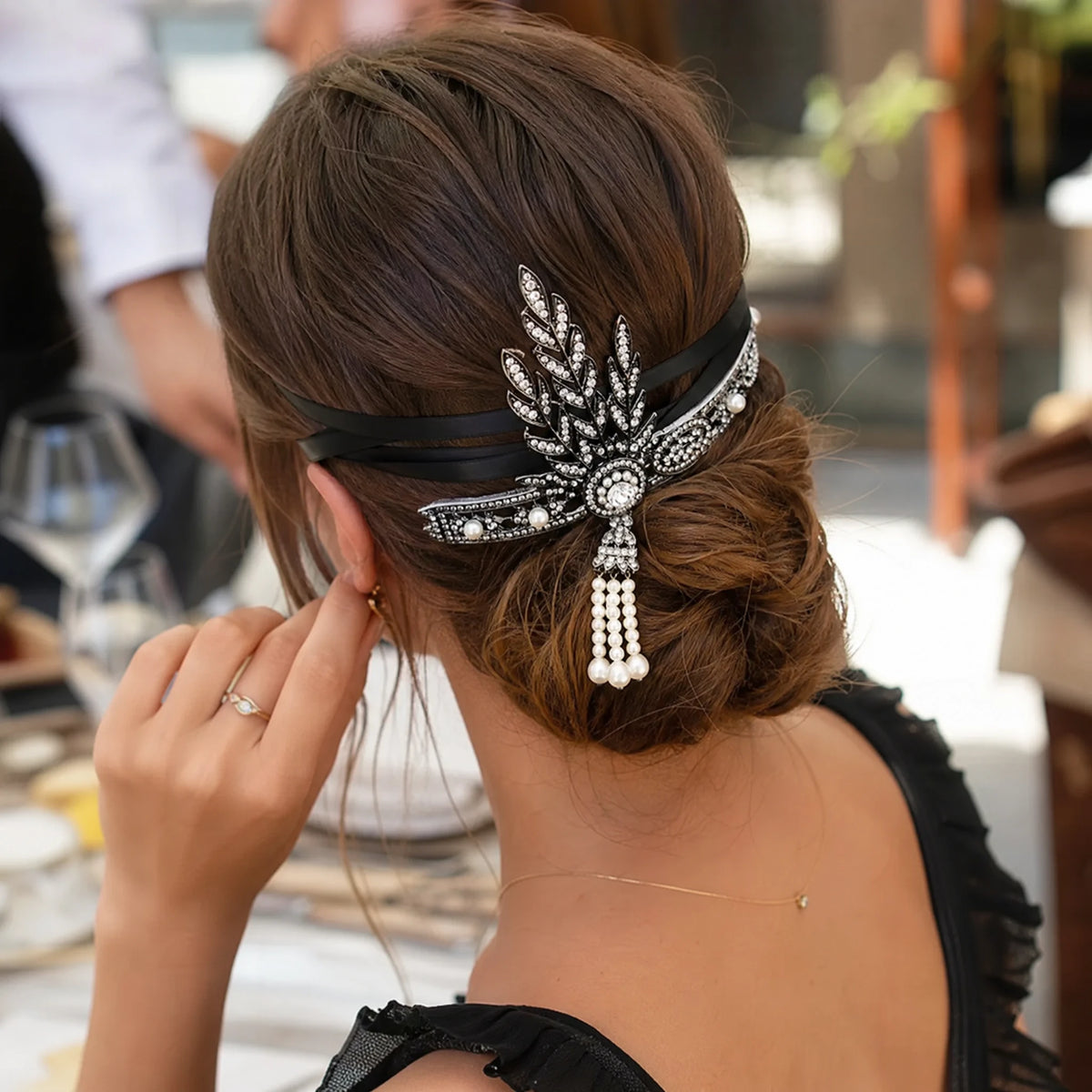 Bandeau Charleston avec plumes et perles ornementales - Utilisation GLOBALE