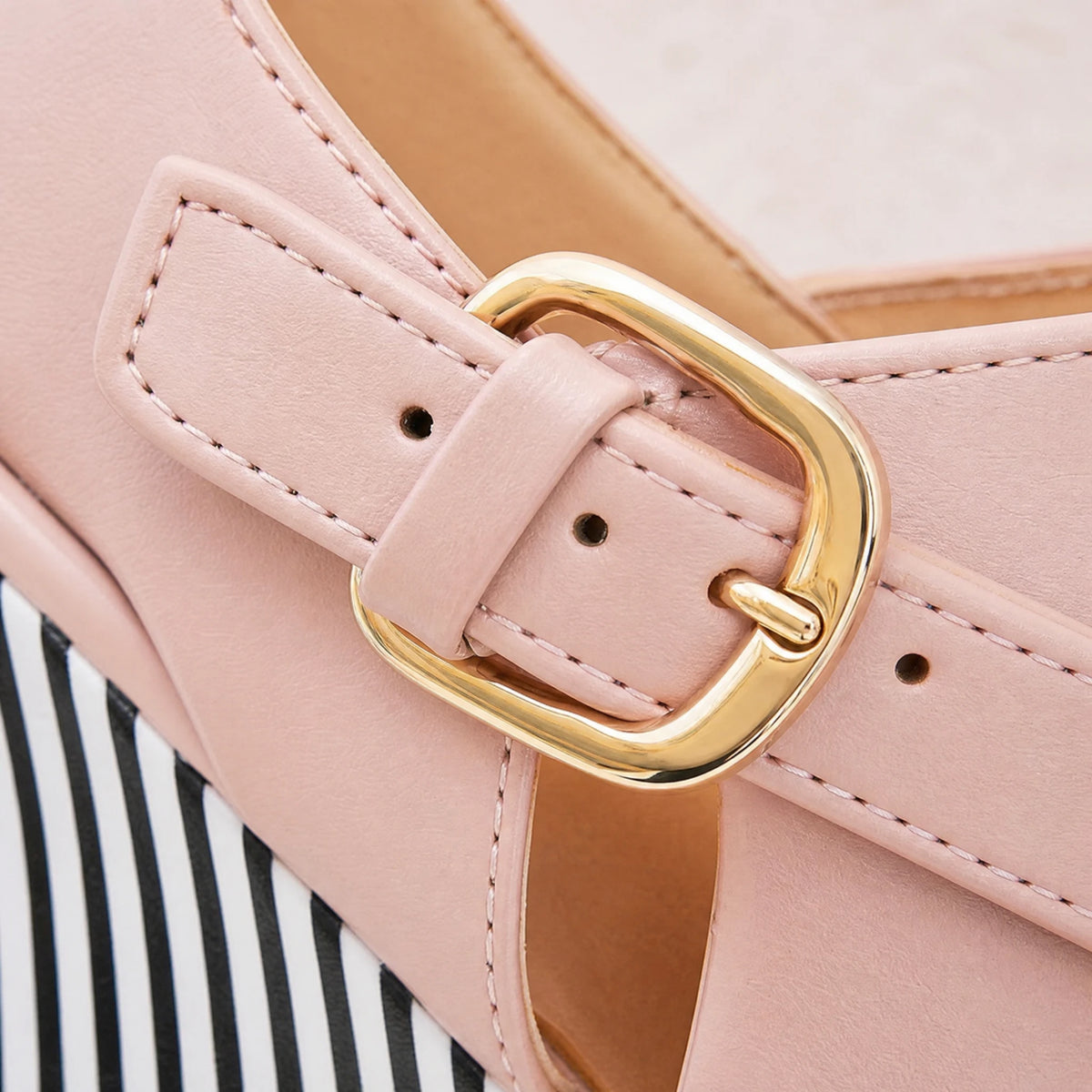 Chaussure Compensé Année 80 - close-up détail matière
