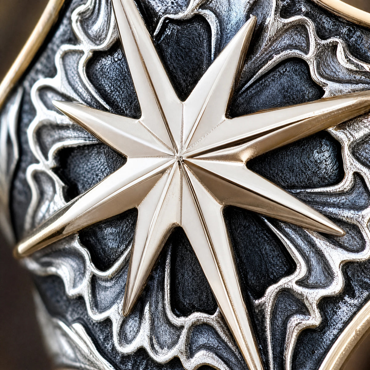 Chevalière Vintage Glyph - close-up détail matière