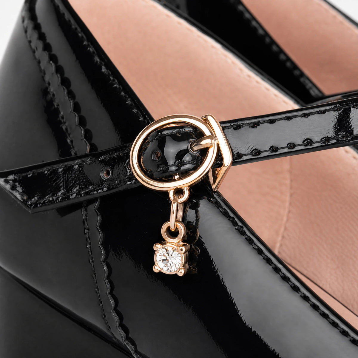 Escarpin Vintage Noir - close-up détail matière