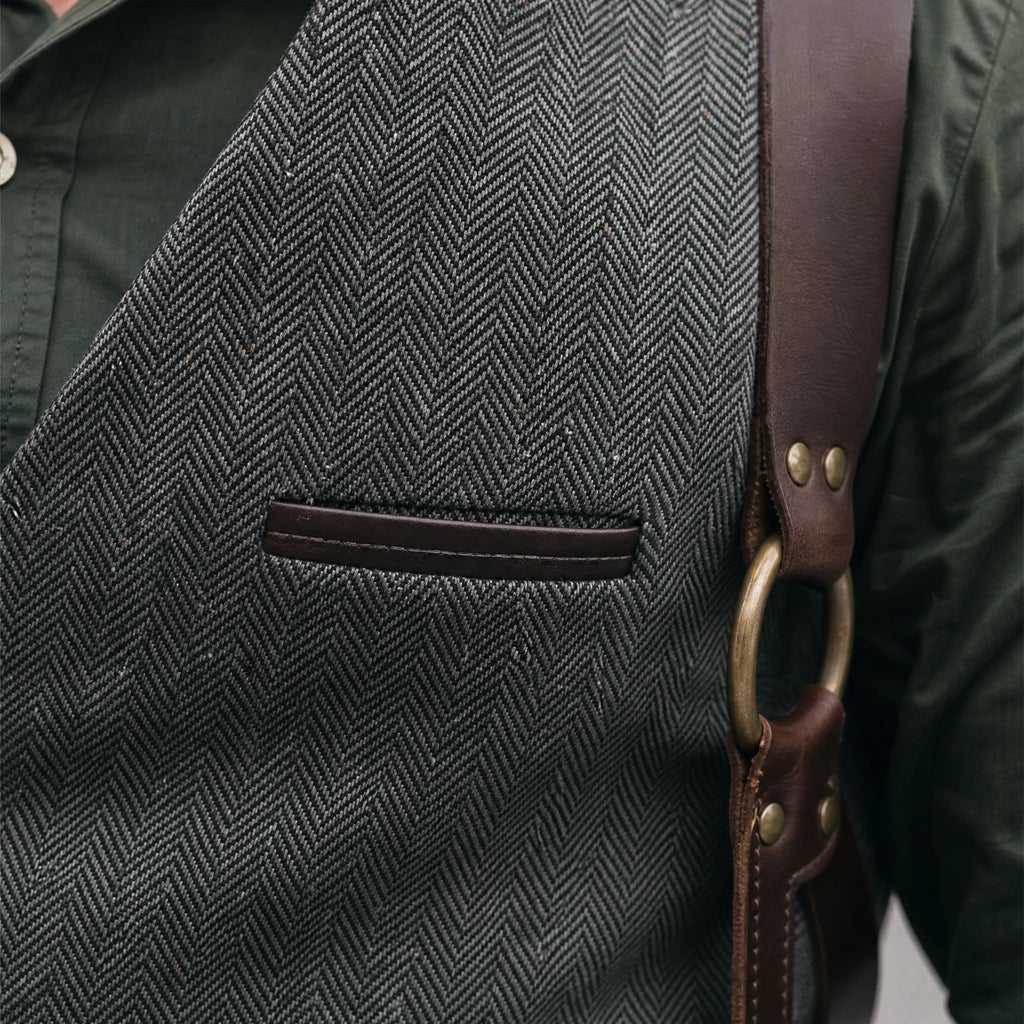 Gilet de costume à chevrons à col en V vintage - close-up détail matière