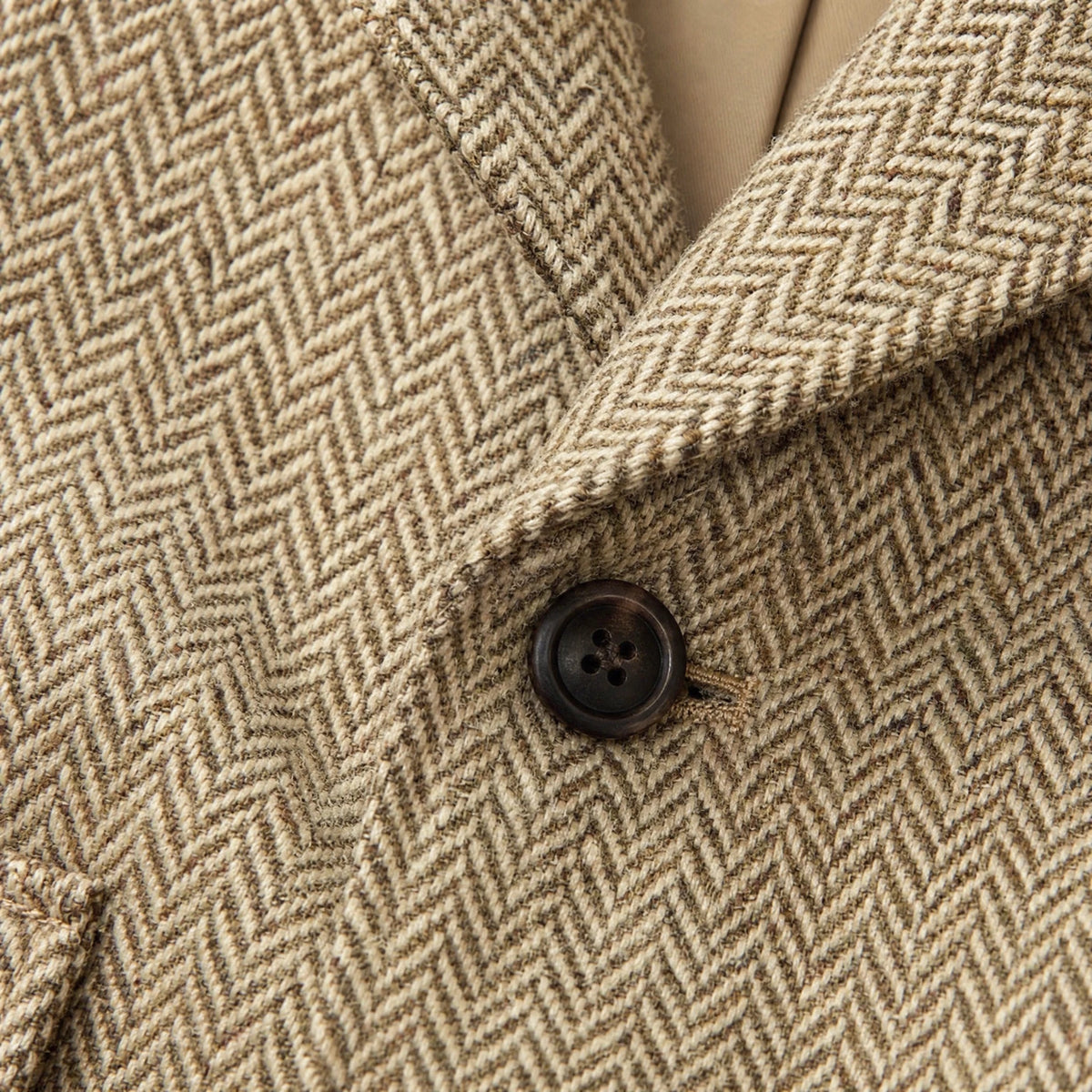 Gilet Tweed Homme sans Manches à Col à Revers - close-up détail matière