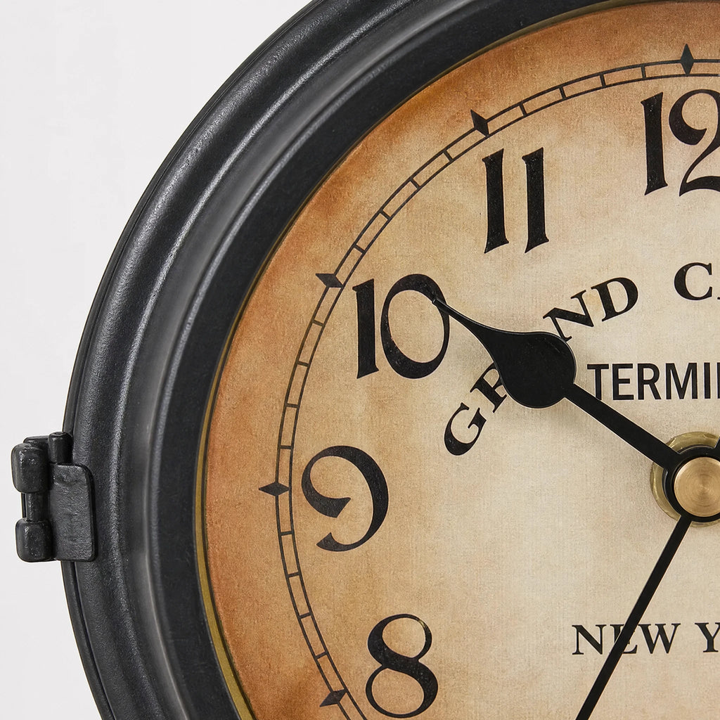 Horloge de Gare Murale Double Face Style Vintage - close-up détail matière