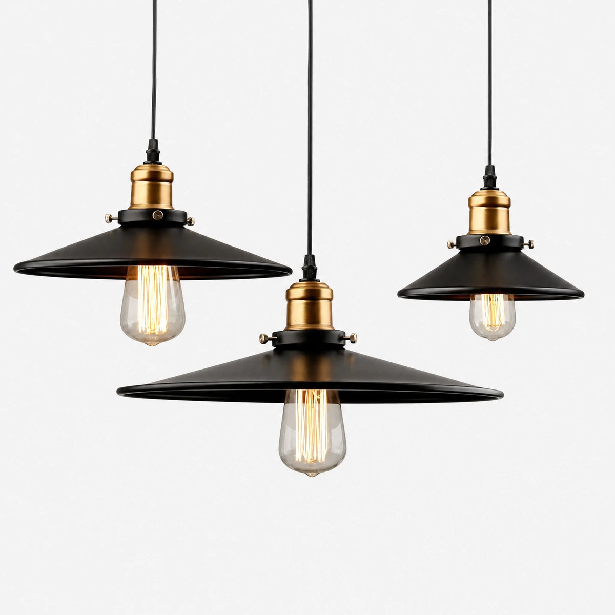 Lustre En Petite Robe Noire Vintage - image principale
