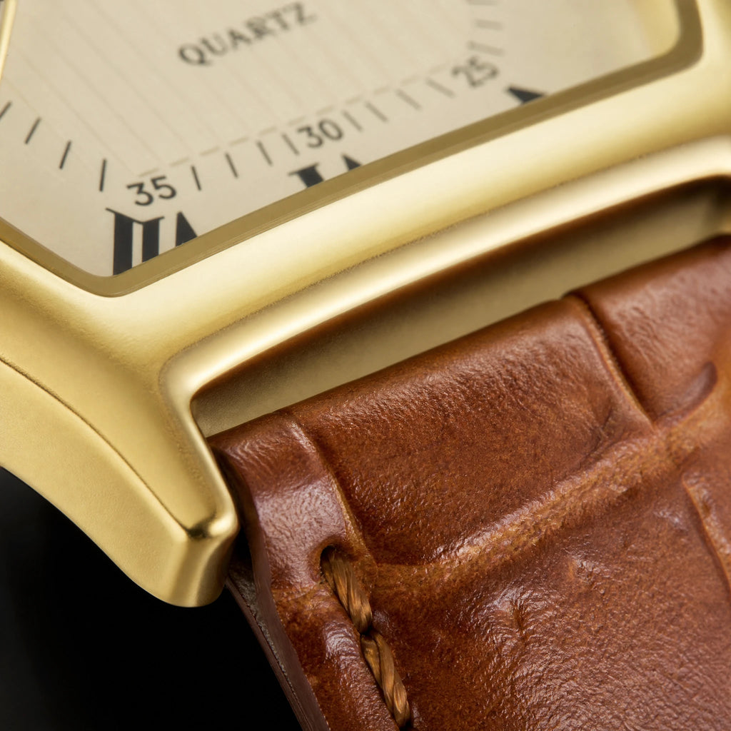 Montre Femme Cuir Vintage - close-up détail matière