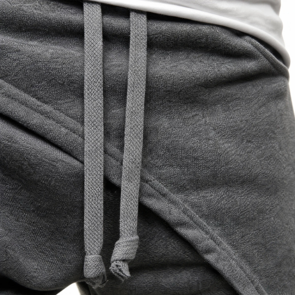 Pantalon décontracté à coutures superposées vintage - close-up détail matière