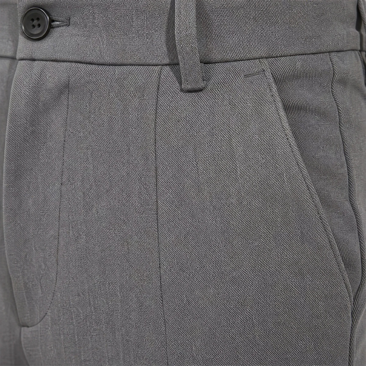 Pantalon vintage tendance pour hommes - close-up détail matière