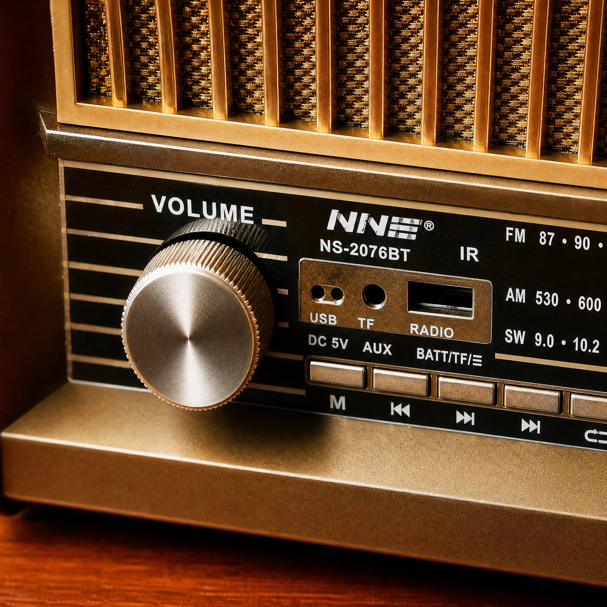 Radio Vintage à Design Rétro avec Bluetooth - close-up détail matière