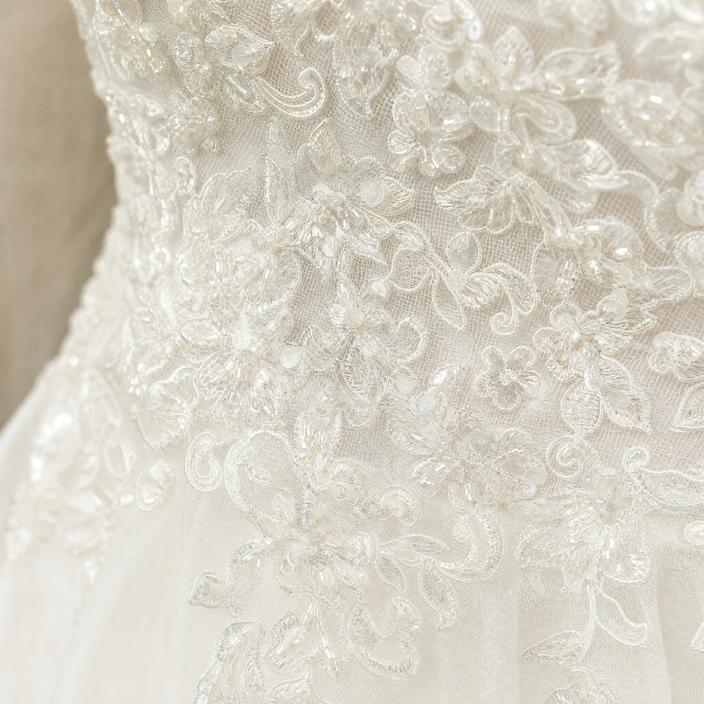 Robe de Mariée Courte Vintage - close-up détail matière