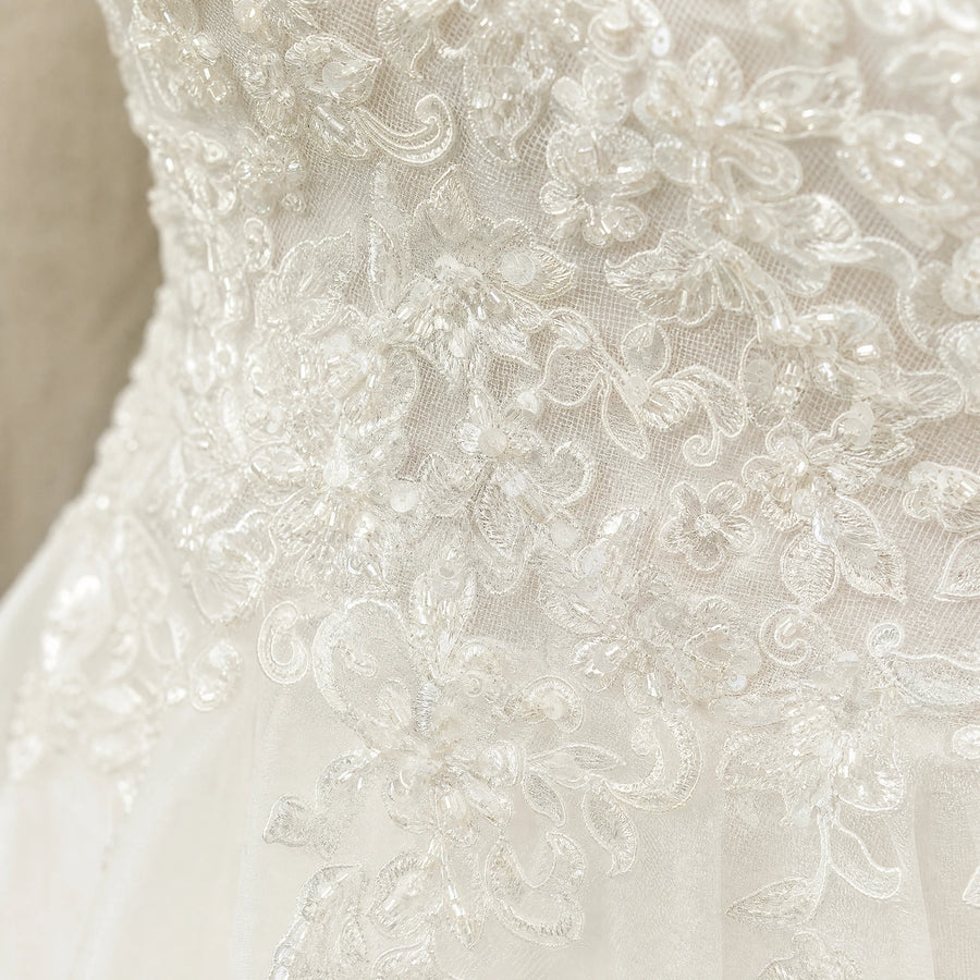 Robe de Mariée Courte Vintage - close-up détail matière