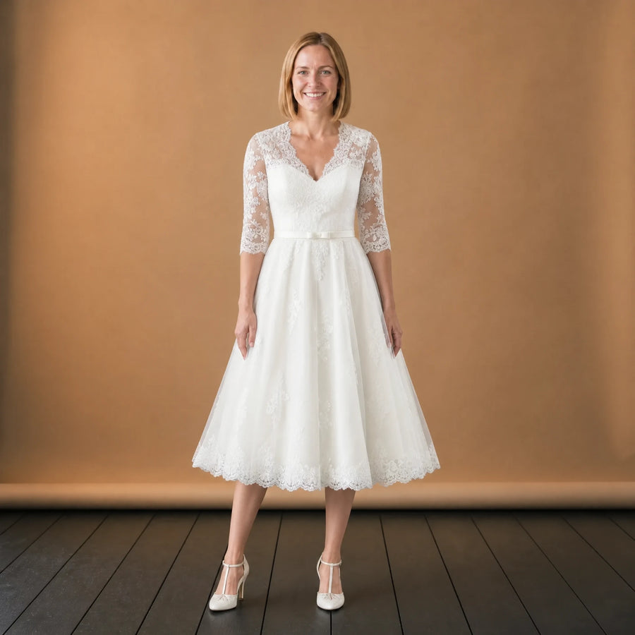Robe de Mariée Courte Vintage Col en V - VETEMENT Studio FEMME