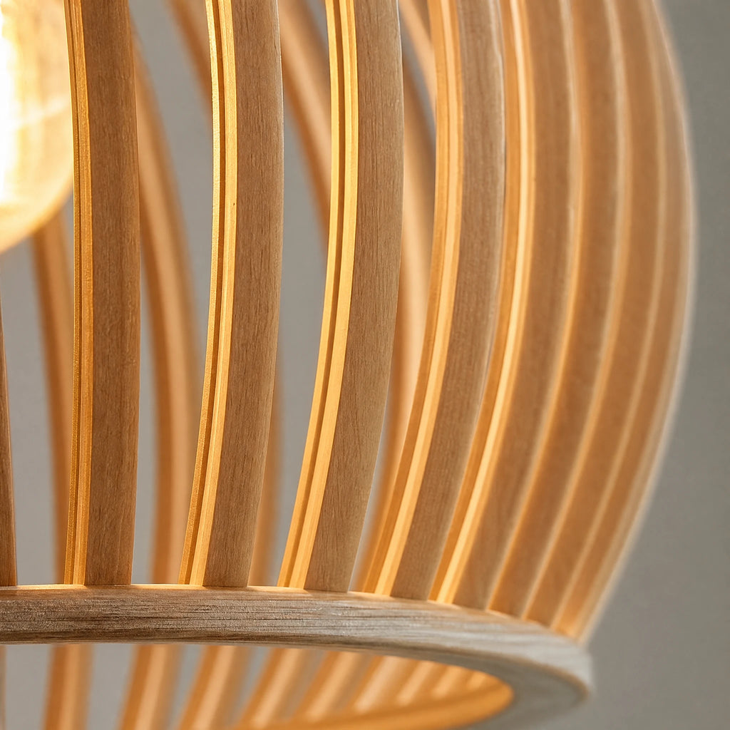 Suspension Bois Design à Lamelles en Forme de Dôme - close-up détail matière