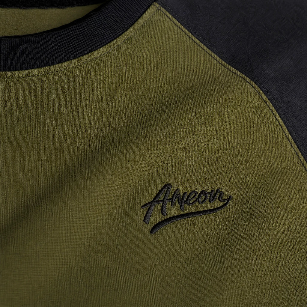 T-shirt raglan homme manches longues bicolore - close-up détail matière