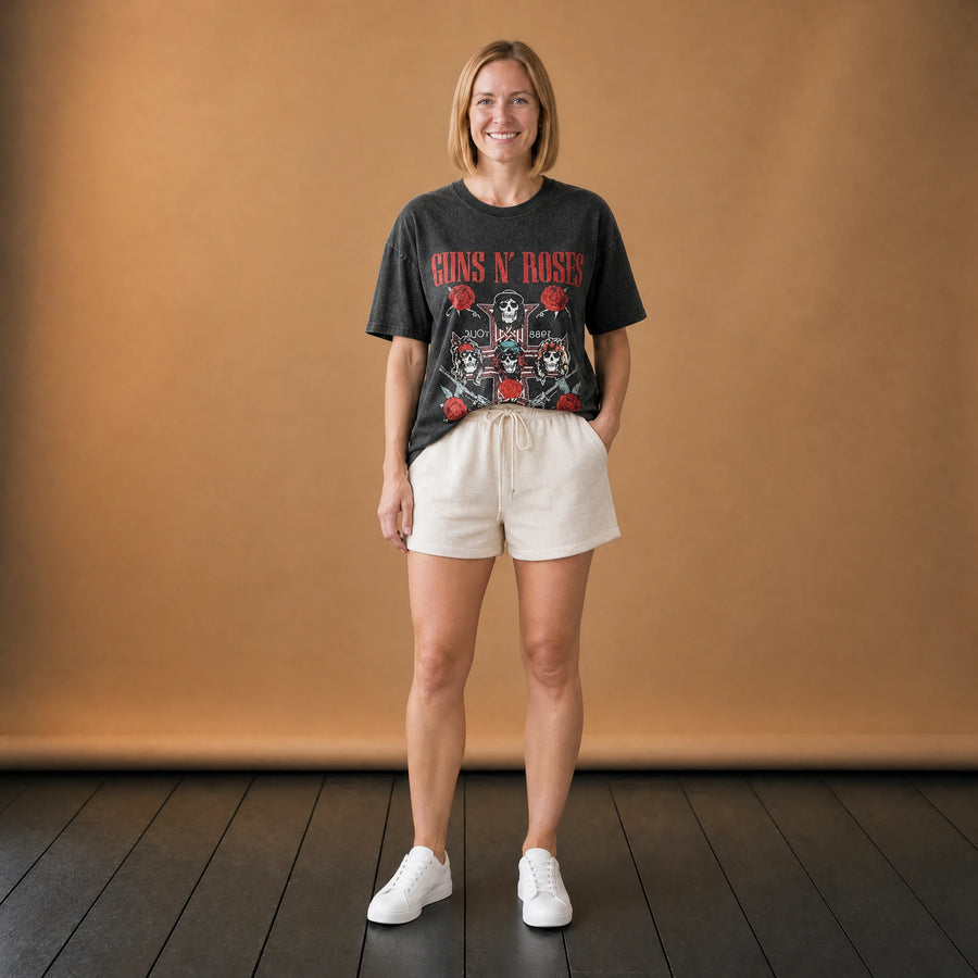 T-shirt rock vintage Guns N' Roses motif crânes et roses - VETEMENT Studio FEMME