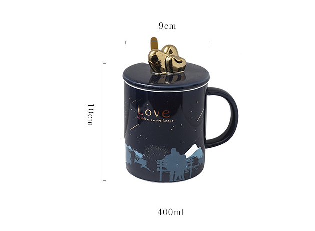 tasse-a-cafe-vintage-avec-couvercles