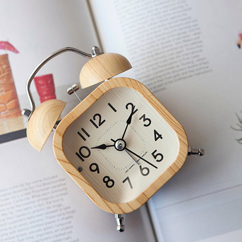 reveil-en-bois-lumineux-silencieux-simple-retro
