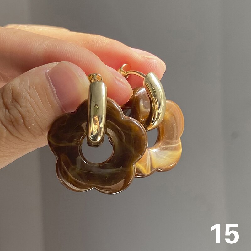 boucle-d-oreille-annee-80-plastique-style-15