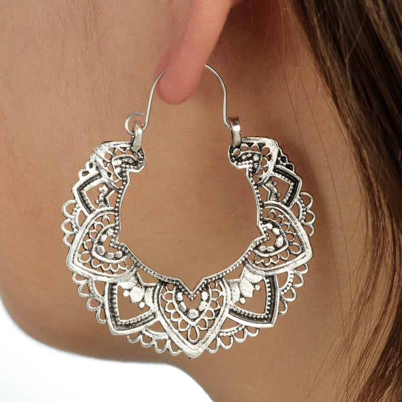    boucle-d-oreille-vintage-femme
