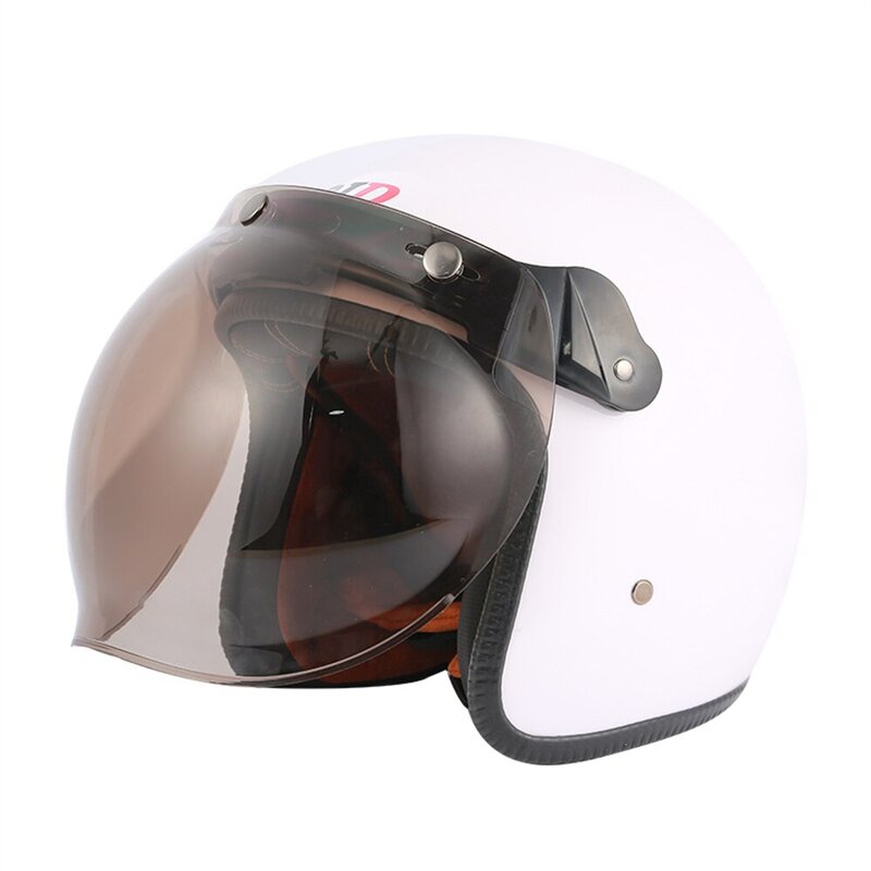 casque-jet-vintage-avec-visiere-et-casquette