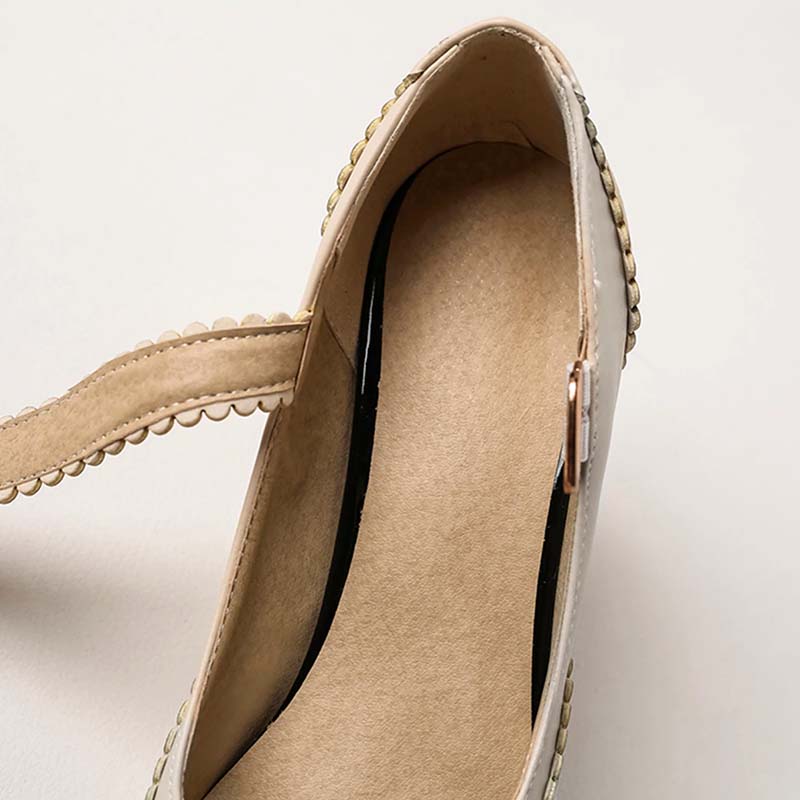 chaussures-annee-80-escarpins-petits-talons-blancs