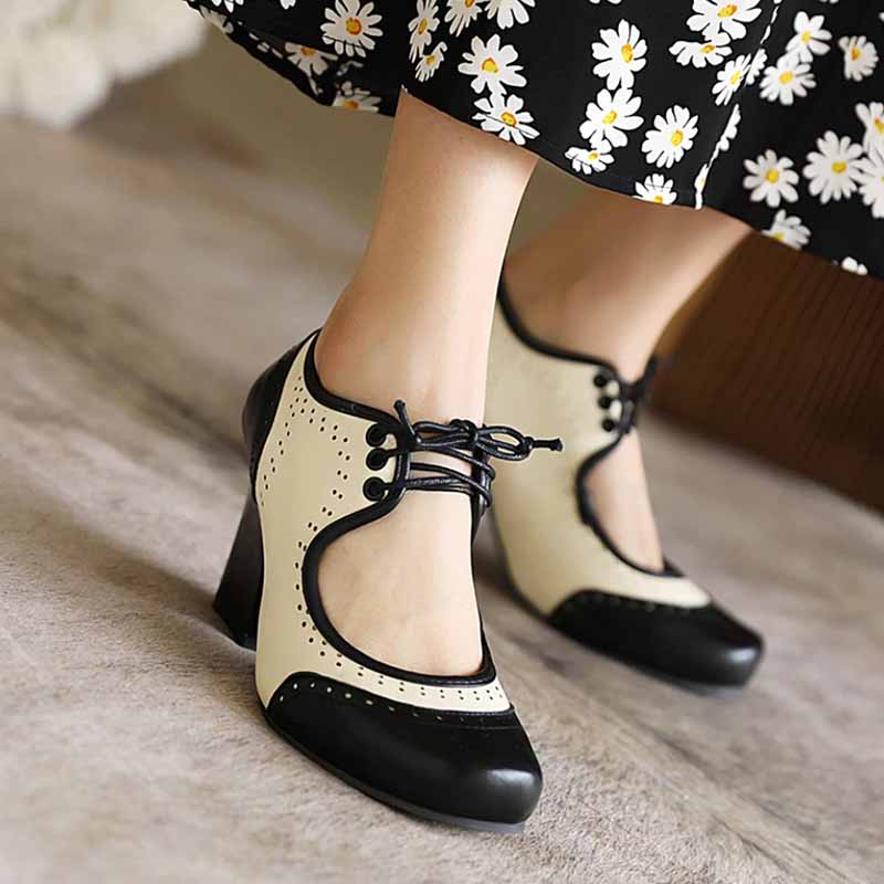 derbies-annee-80-a-talons-noires-blanches