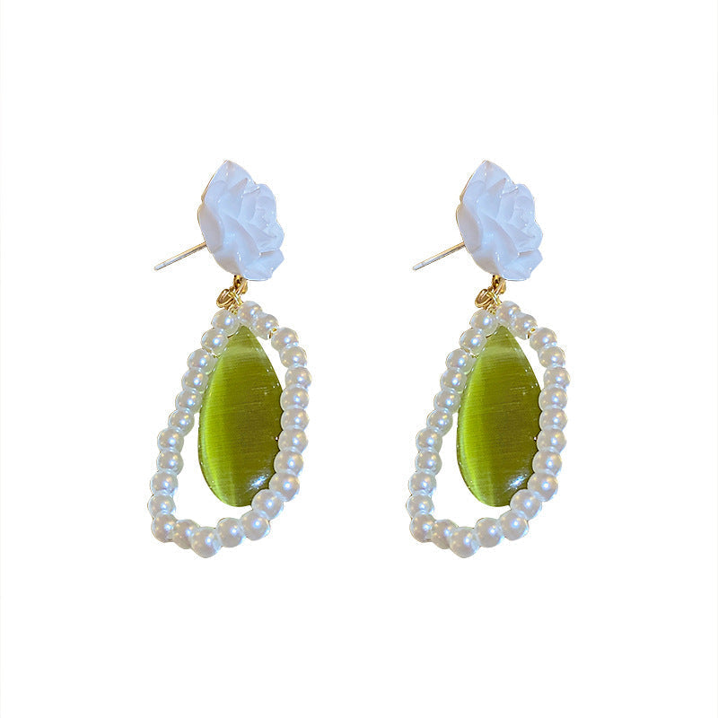 boucles-doreilles-oeil-de-chat-vert-vintage