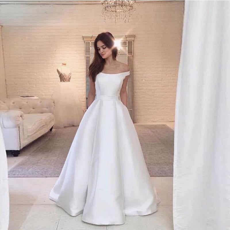 Vestido de novia vintage con cuello barco